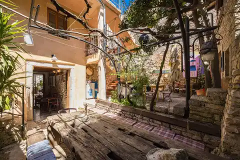 Istria, Bale – Očarujúci dom s konobou a piatimi apartmánmi
