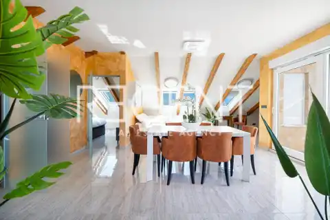 Split, Stobreč - Byt ve vynikající lokalitě k dlouhodobému pronájmu, 150m2