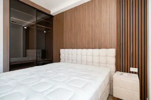 Podstrana - Dvosoban stan sa krovnom terasom i parking mjestom