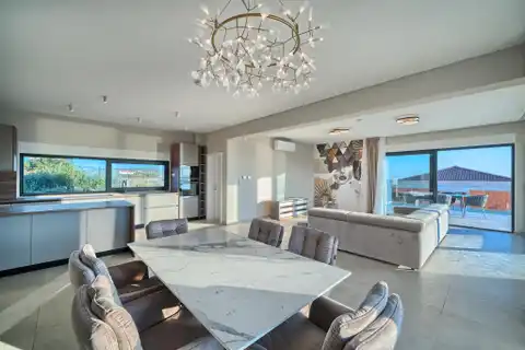 Primošten – Luxusná vila s infinity bazénom, 450 m2 novostavba