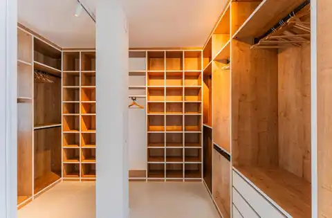 Záhřeb, Šestine - Moderní rodinná vila s bazénem obklopená zelení