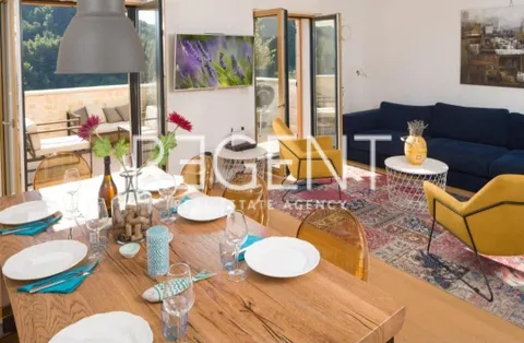 Hvar - villa in pietra dal design unico di 250m2
