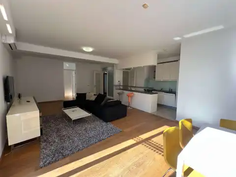 Zagreb, Srebrnjak – Geräumige Vierzimmerwohnung mit Garten zu vermieten