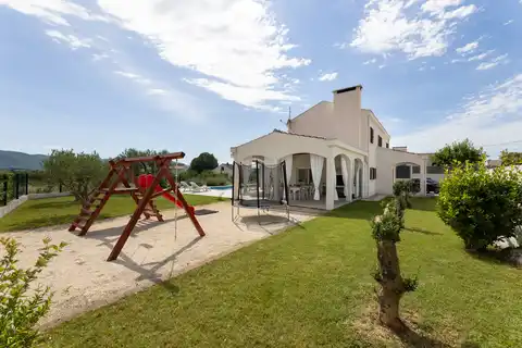 Maison avec piscine, 260m²
