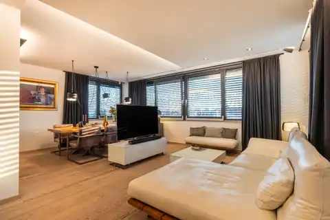 Zagreb, Unterstadt - Luxus-Penthouse mit Panoramadachterrasse
