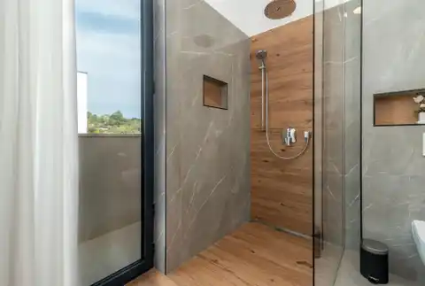 Trogir, Čiovo – Penthouse, 227 m² s 360° terasom i wellnessom
