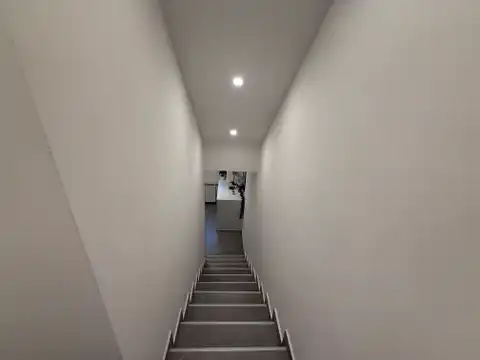 Zagreb, Borongaj - prostrani šesterosoban stan