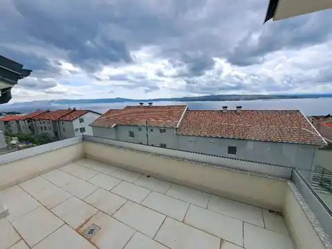Crikvenica - Štvorizbový byt s terasou 110 m2, novostavba