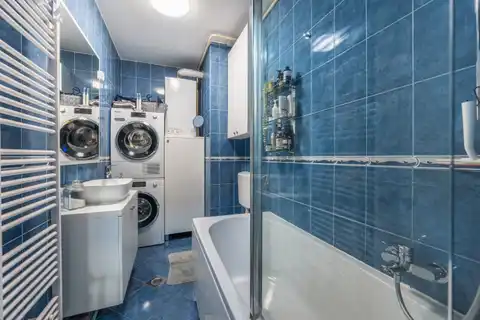 Zagreb, Voltino - Renoviran trosoban stan