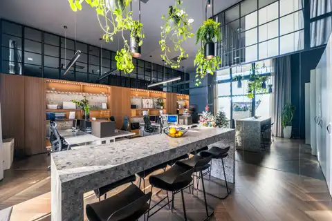 Split, Trstenik - Atraktívní komerční prostor v budově Orin