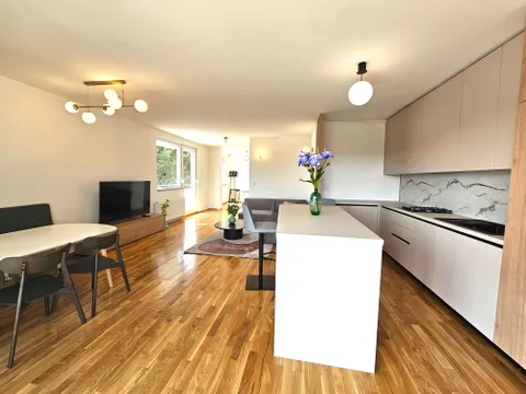 Zagabria, Pantovčak - Appartamento di quattro locali con terrazza + garage 118 m2, Primo affitto