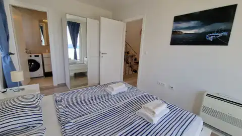 Privlaka - Dom szeregowy z basenem i tarasem na dachu.