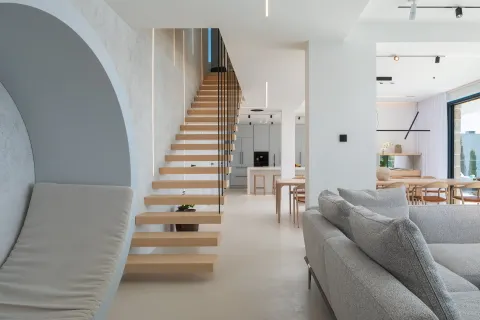 Šibenik, Rogoznica – Moderna vila s panoramskim pogledom na more