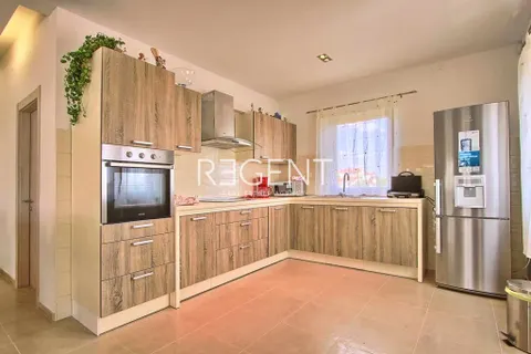Istria, Pola – Splendida casa familiare di 294 m2