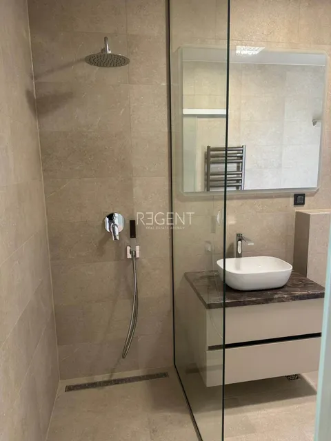 Záhřeb, Remete - Moderní penthouse 112 m2 k pronájmu
