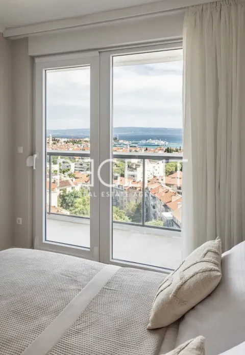 Split, Spinut - Penthouse k dlouhodobému pronájmu 78 m2