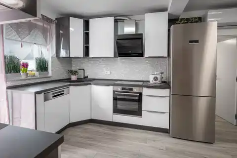 Kuća 340 m², Črnomerec — 2 stambene jedinice i poslovni prostor