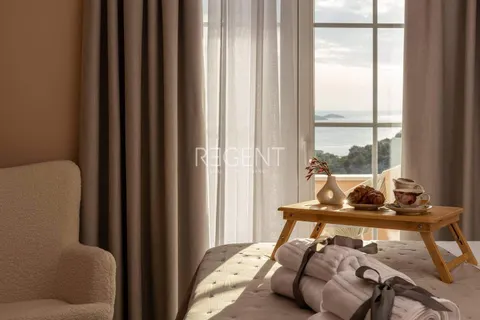 Rogoznica, Ražanj - autentica villa con vista mare