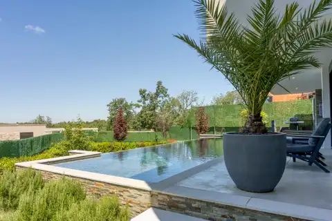 Istra, Buje - Vila sa bazenom, spa zonom i vrtom