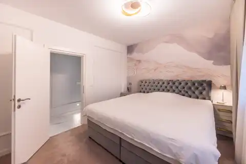 Záhřeb, Jelenovac – Moderní třípokojový byt s velkou terasou a garáží