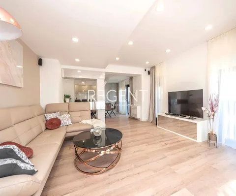 Zadar, Posedarje - Vila první řada u moře 300 m2