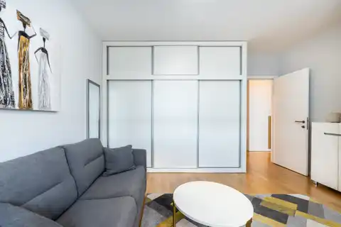 Stan 112 m², Vrbani — 3 spavaće sobe, balkon, 2 garaže