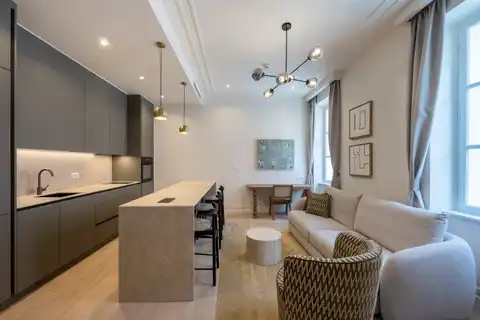 Stan 43 m² za najam — prvi najam, Centar