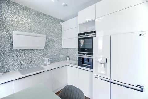 Zadar, Sukošan – Ekskluzywna dwupoziomowa willa z basenem, 170 m²