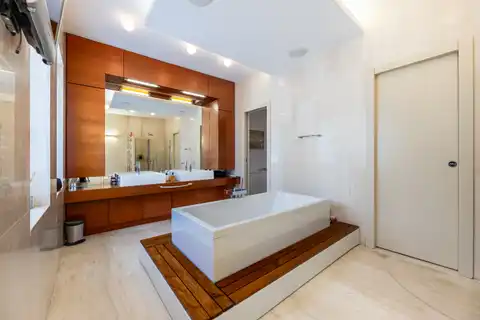 Villa 780 mq, Šestine — wellness, 5 camere da letto, garage