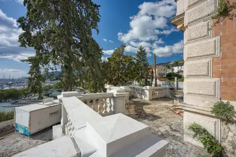 Ičići, Opatijska rivijera – povijesna vila s pogledom na more