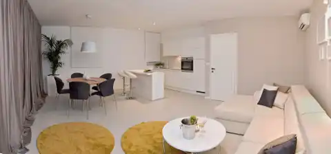 Split, Žnjan -  dvosoban s balkonom, drugi red od mora