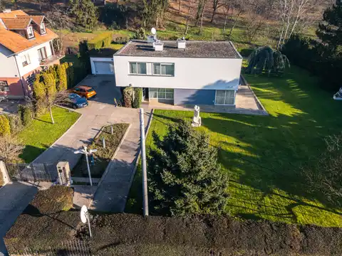 Zagreb, Šestine - Jedinstvena kuća s bazenom i velikim vrtom