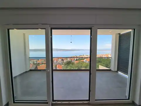Crikvenica - Three-room apartment with a panoramic sea view