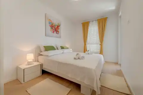 Split, Žnjan - Jednosoban stan sa loggiom i pogledom na more