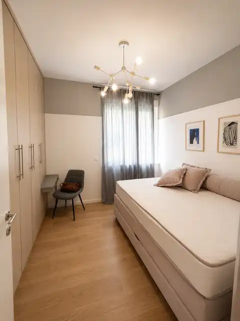 Apartment 66 m² for rent, Trešnjevka — 3 rooms, garage