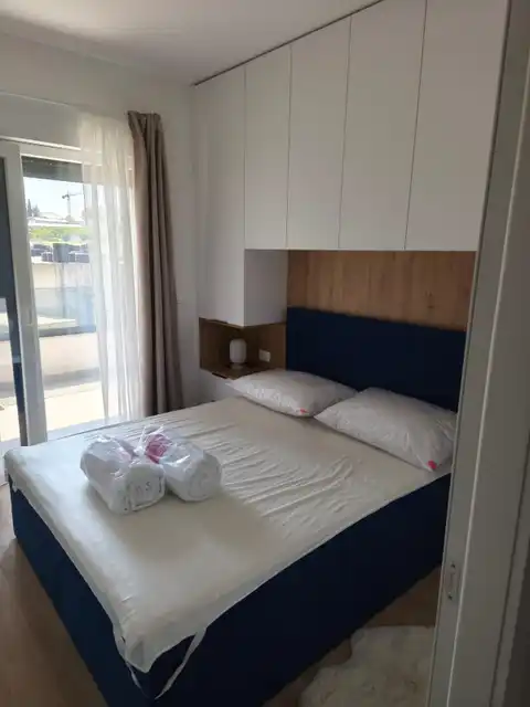 Split, Sirobuja - Trosoban stan s balkonom u modernoj novogradnji