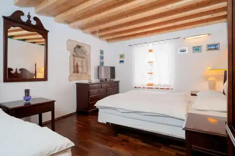 Hvar, Stari Grad – Kamena kuća u staroj jezgri grada