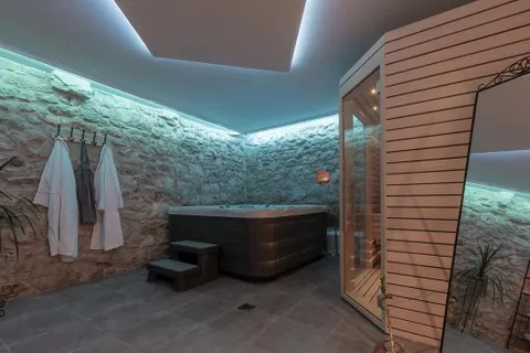 Crikvenica - Bajkovita kamena vila 200 m2