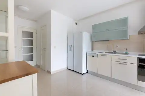 Zagreb, Centar -  Prostran dvosoban stan za najam u centru grada