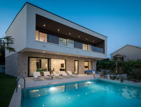 Rogoznica – Villa di lusso di 200 m2 sul mare
