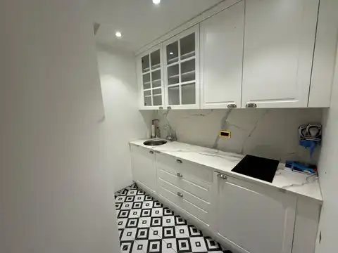 Zagreb, Ilica - Trosoban stan/poslovni prostor u centru grada za najam