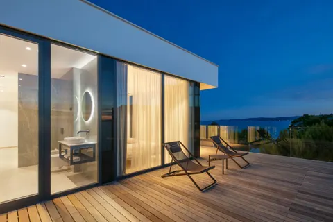 Sukošan – Luxusní moderní vila s bazénem 495 m2