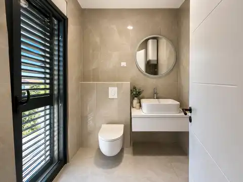 Dvoetažni stan 140 m², Brodarica, Šibenik- 3SS, krovna terasa, garaža