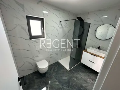 Zadar, Vir - appartement de deux pièces à 50m de la mer 121 m2