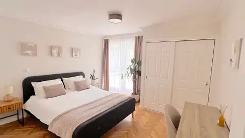 Villa 472 m², Brodarica — en première ligne de mer, 3 appartements