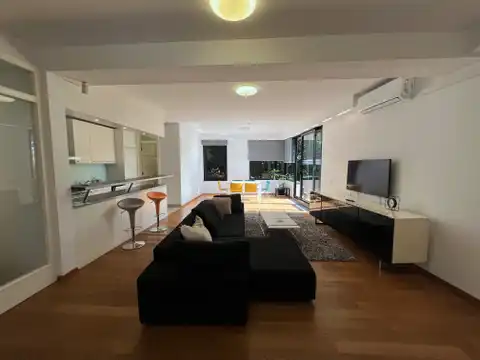 Zagreb, Srebrnjak – Geräumige Vierzimmerwohnung mit Garten zu vermieten