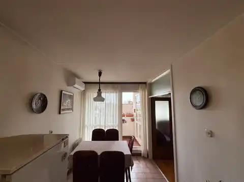 Split, Spinut - Dvosoban stan s loggiom u centru grada