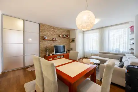 Zagreb, Bukovačka – trosobni stan 74 m², loggia, novogradnja