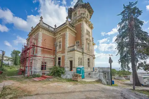 Ičići, Opatijska rivijera – povijesna vila s pogledom na more