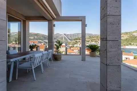 Dubrovnik - Wyjątkowy penthouse z basenami w pięknym Dubrowniku